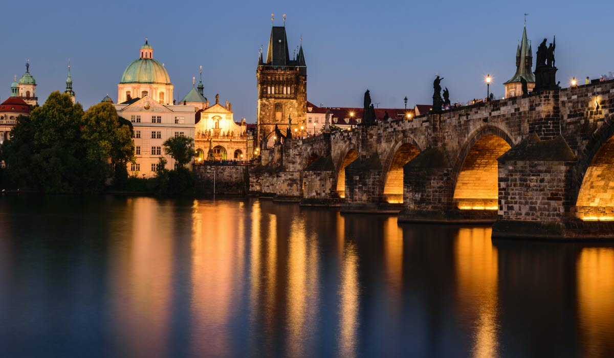 PRAGUE_dmitry-goykolov-q0AtbGIOb5k-unsplash.jpg